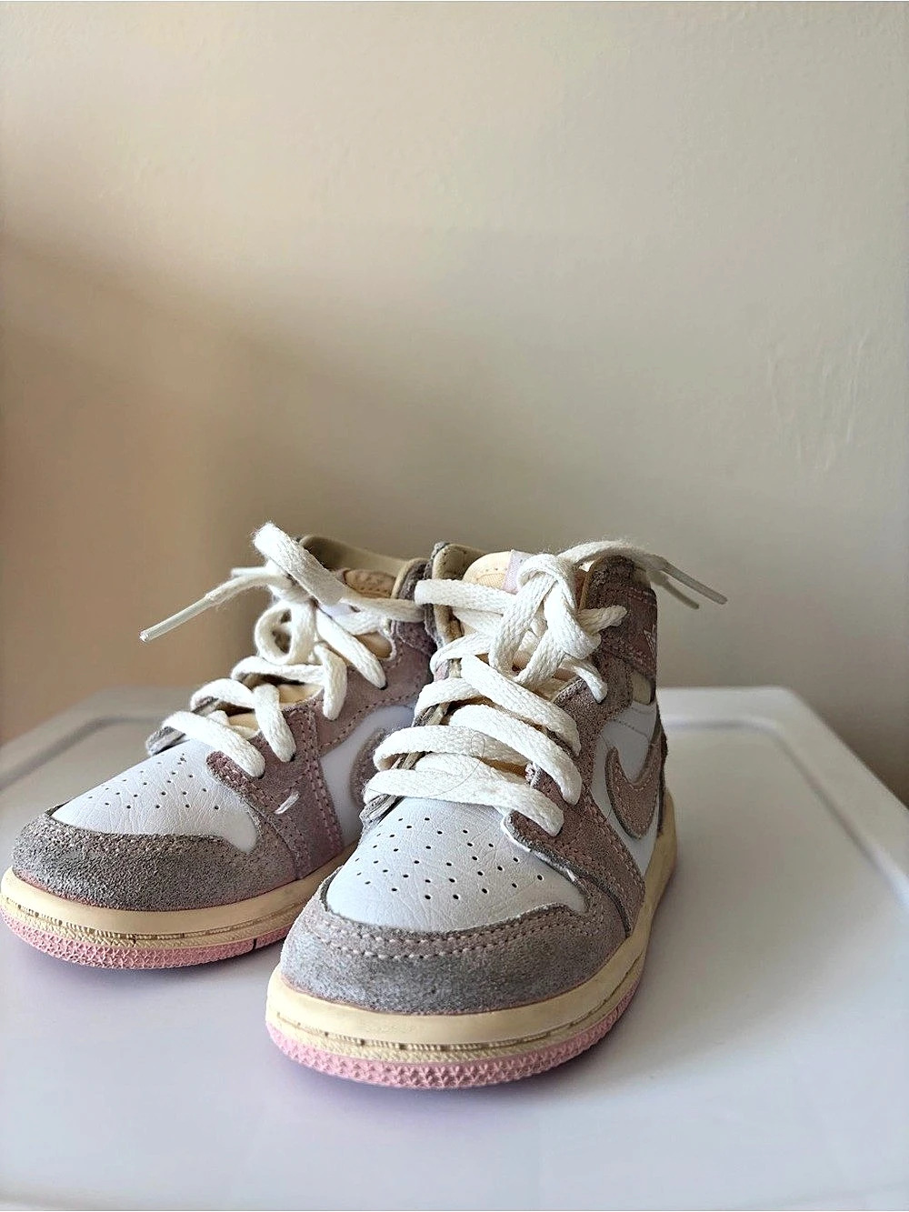 Nike Pink & White Sneakers Like New